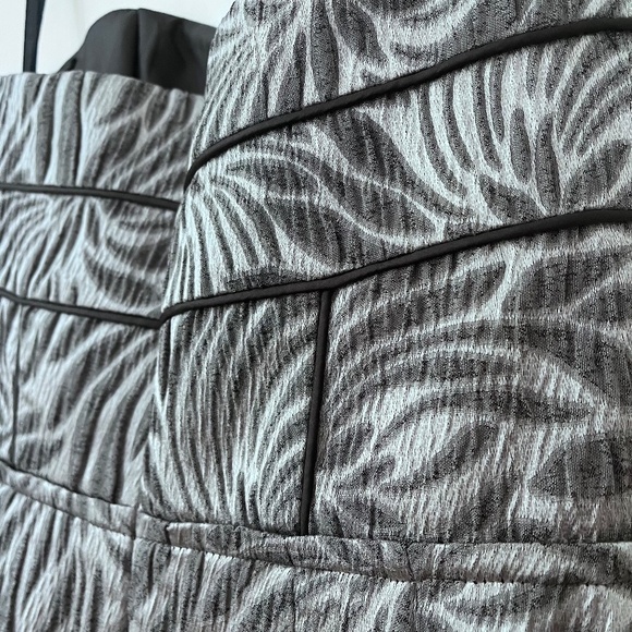 Cynthia Steffe HOLIDAY Dress Strapless Textured Floral Silver Size 0 $345.00 - Picture 8 of 14